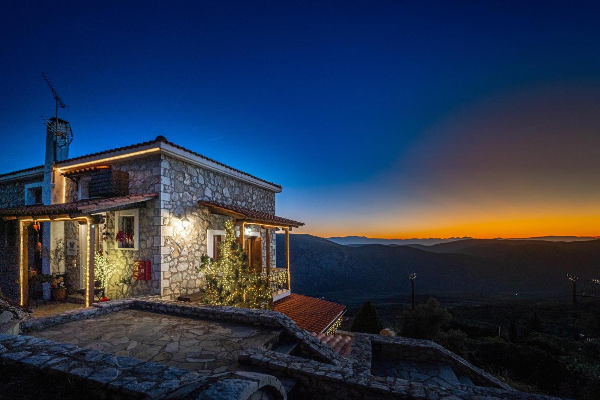 Rock Dandy Deluxe Chalet In Arachova - Delphi, Sauna, Prv Parking, Amazing View Extérieur photo