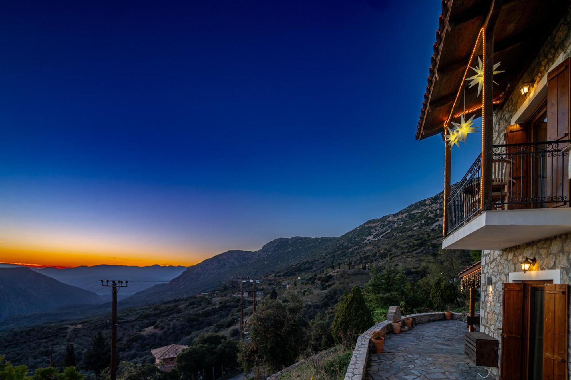 Rock Dandy Deluxe Chalet In Arachova - Delphi, Sauna, Prv Parking, Amazing View Extérieur photo